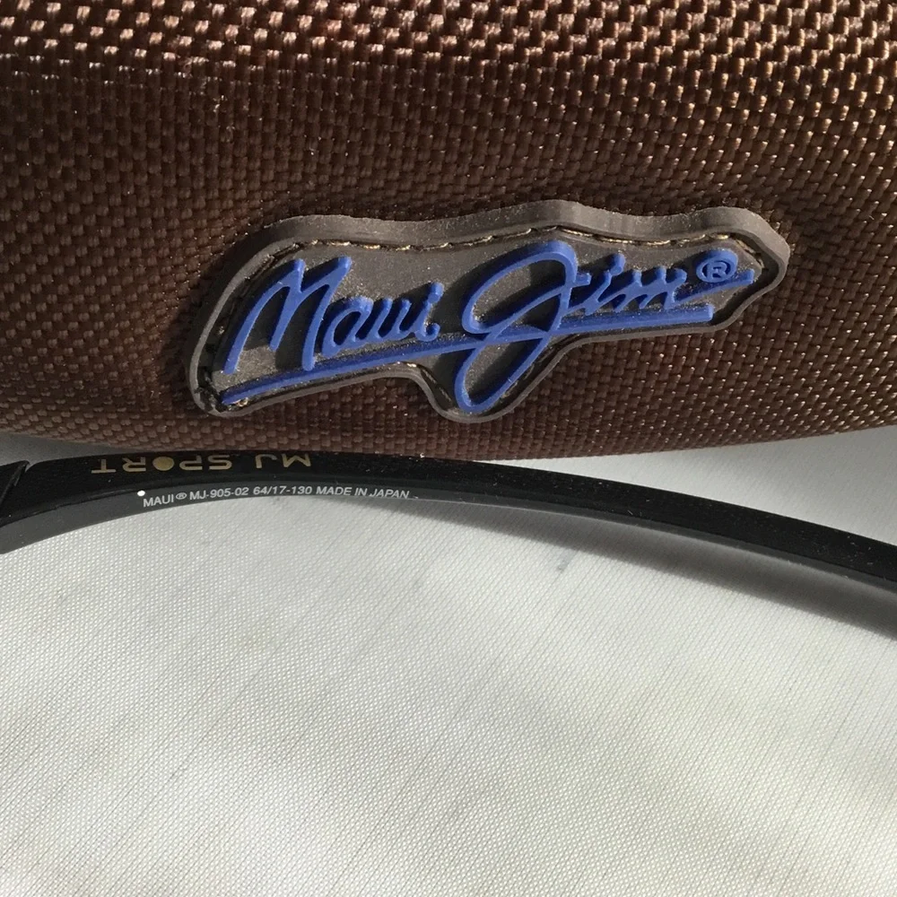 Maui Jim MAKAHA Black Sunglasses with Brown Case